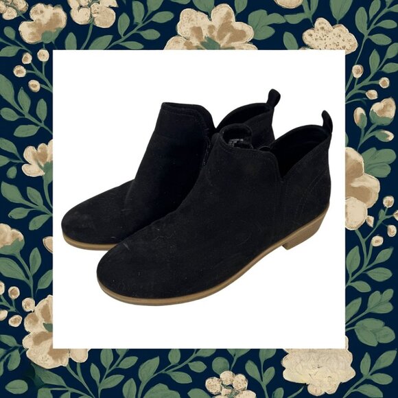 Grief & Goodwill Shoes - Time & Tru Black Chelsea boots